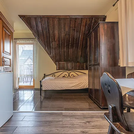 Pokoje U Lichajow Homestay szállás *